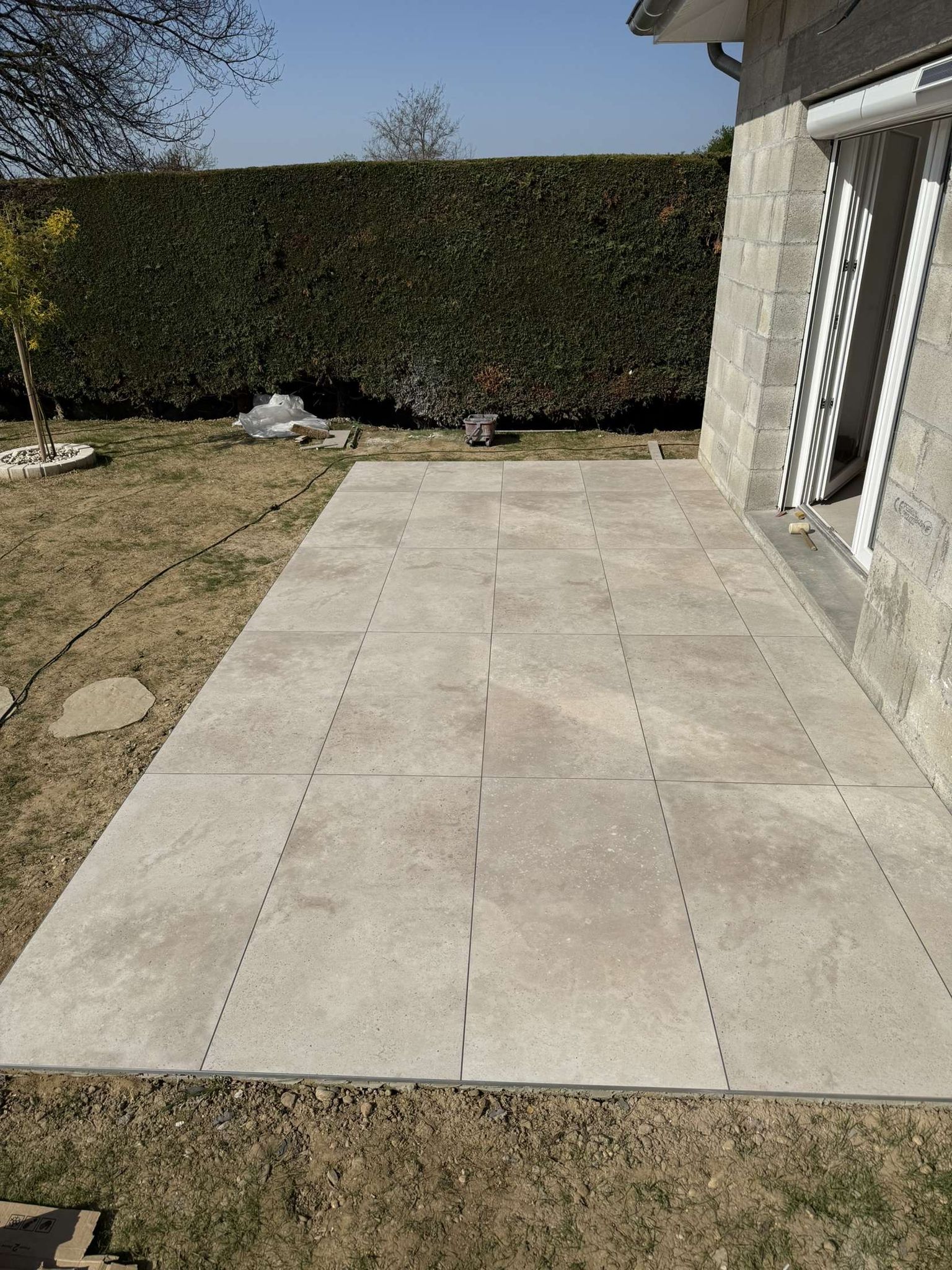 Carrelage extérieur et terrasse à Chasse Sur Rhone